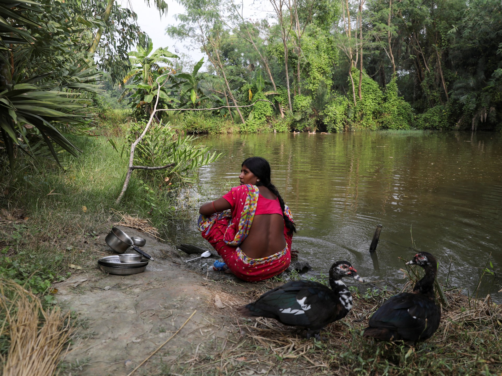 The Sundarbans dilemma: Islands swallowed by water, and nowhere else to go | Climate Crisis