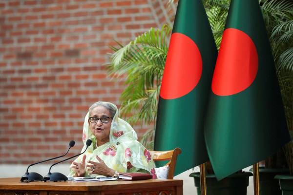 Дака, Бангладеш – Премиерът на Бангладеш Шейх Хасина казва, че