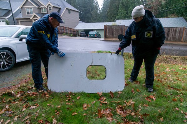 Юнайтед, Аляска откриват „разхлабен хардуер“ при проверки на самолети Boeing 737 Max 9