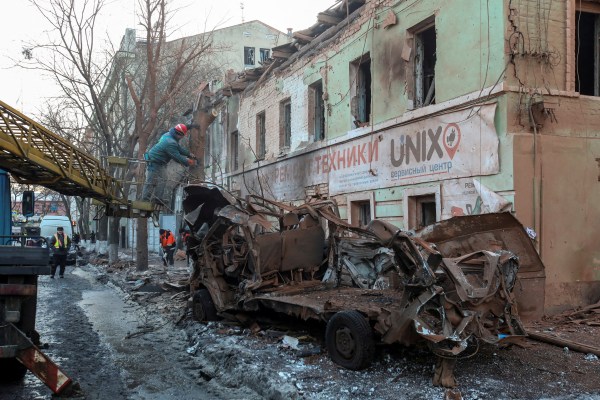 ЕС превъоръжава Украйна, докато се увеличават призивите за по-високи разходи за отбрана