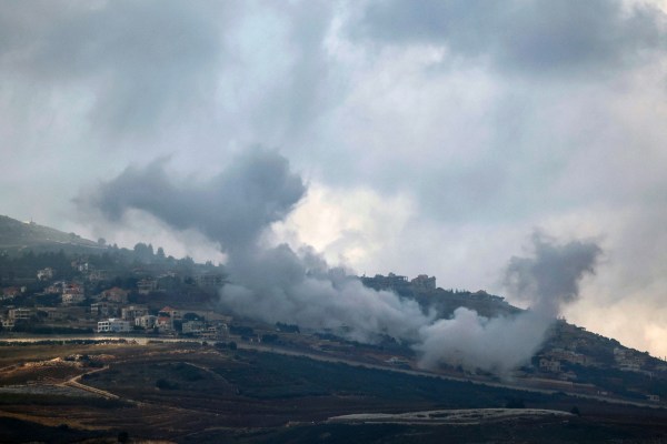 Израелската армия и Хизбула базирана в Ливан отново си разменят