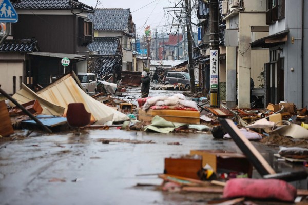 Броят на жертвите на земетресението в Япония надхвърли 100