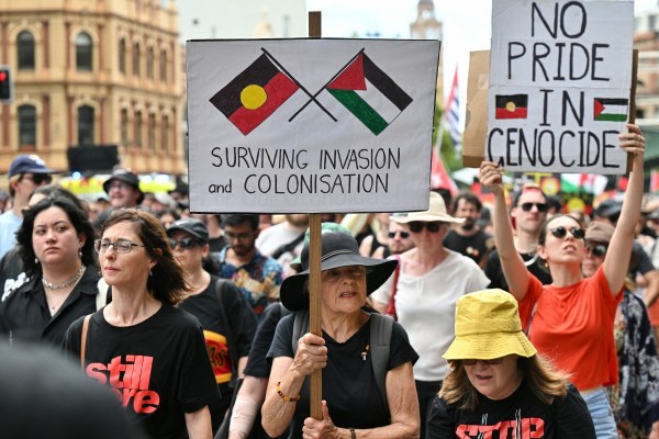 Хиляди протестират по случай честванията на Деня на Австралия