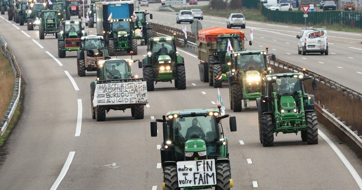 نقابات المزارعين الفرنسيين تدعو إلى إنهاء الاحتجاجات بينما يكشف رئيس الوزراء عن إجراءات جديدة |  أخبار