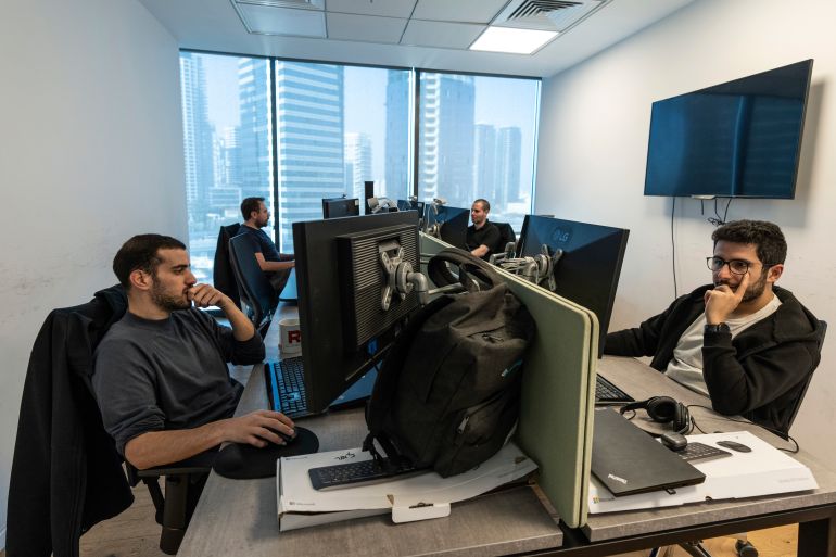 Pyramid Analytics yüksek teknoloji şirketinin çalışanları İsrail'in Ramat Gan kentindeki ofislerinde çalışıyor