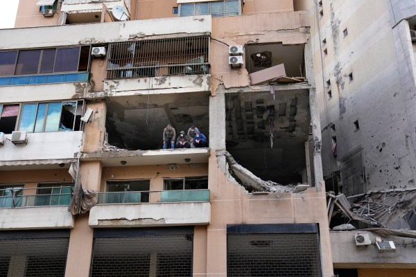 Кои бяха служителите на Хамас, убити в Бейрут?
