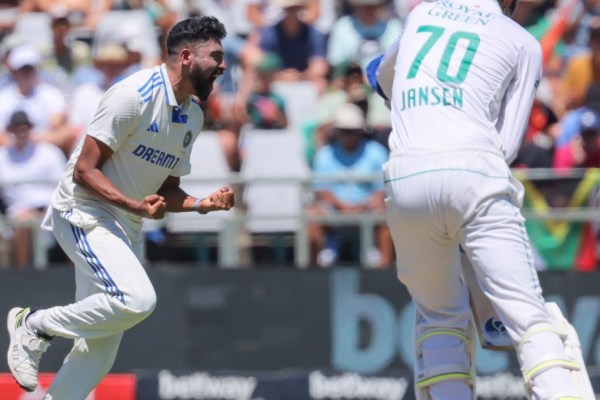 Южна Африка проследи Индия, след като паднаха 23 уикета в неистовия ден на крикета