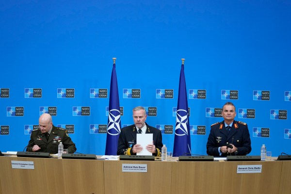 Най-големите учения на НАТО след Студената война ще започнат следващата седмица