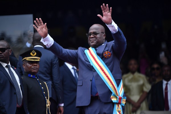 Президентът на ДР Конго Чисекеди положи клетва за втори мандат на фона на спорове