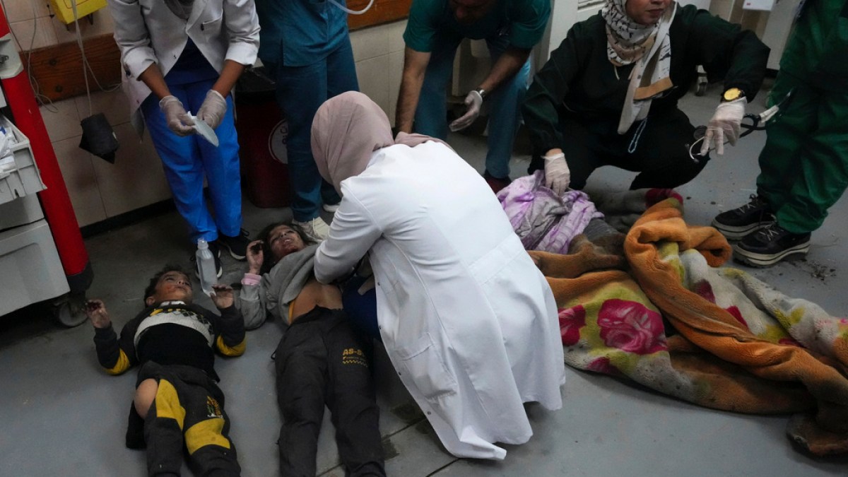 イスラエルのガザ戦争を実況中継：カーンユニス攻撃で電気のない病院 | イスラエルによるガザ戦争のニュース