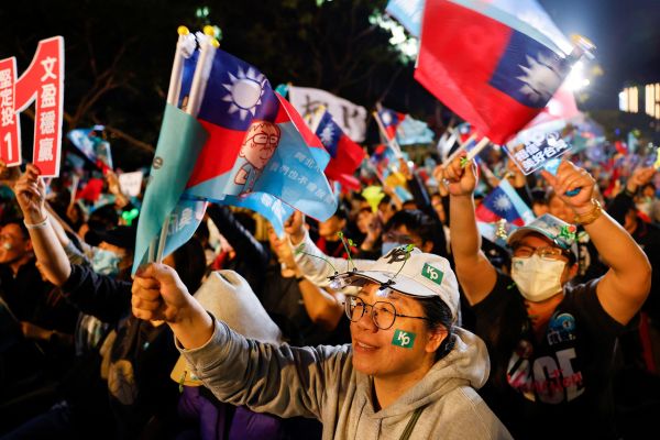 Каосюн, Тайван – В Супер неделя“, когато трите водещи политически
