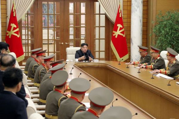 В драматична промяна Северна Корея разкъсва целта си за обединение