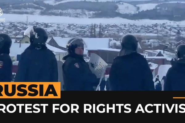 Русия повдигна наказателни обвинения след рядък голям протест