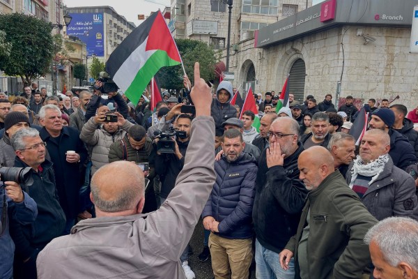Общи стачки в целия Западен бряг след убийството на ал-Арури от Хамас