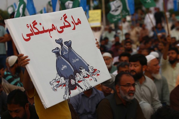 Изборите в Пакистан: Може ли следващото правителство да донесе икономическа стабилност?