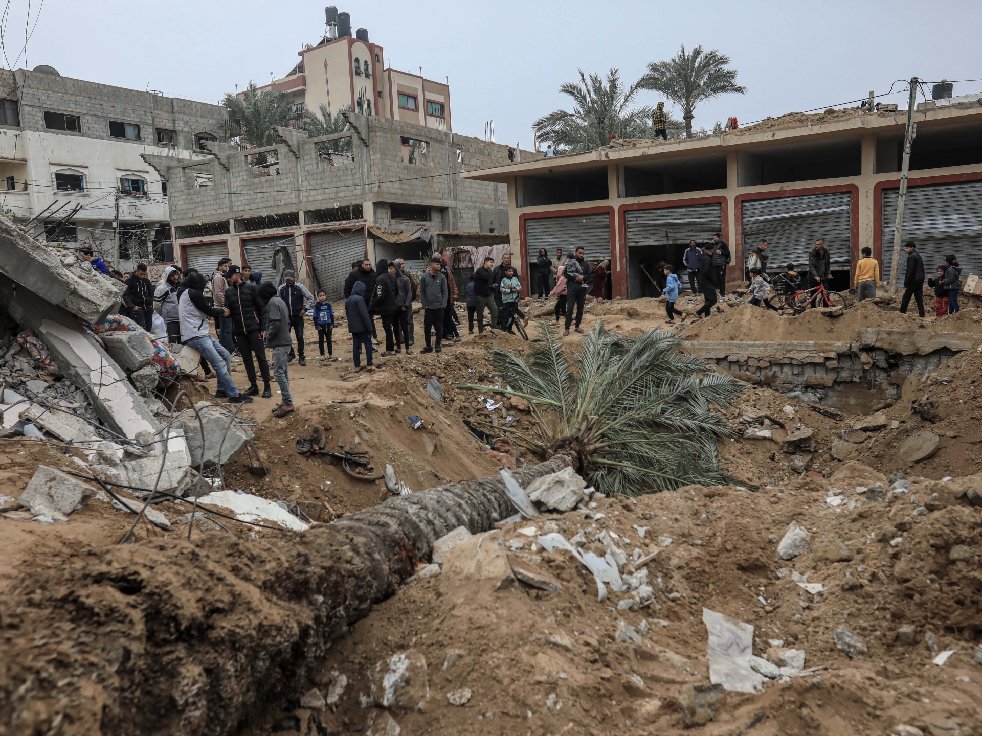 Израиль бомбит дома в центре Газы и убивает несколько семей  Новости Газы