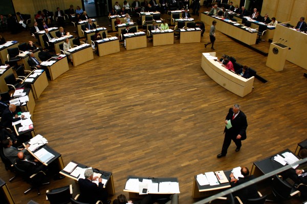 Германските законодатели приеха законопроект който улеснява процеса на получаване на