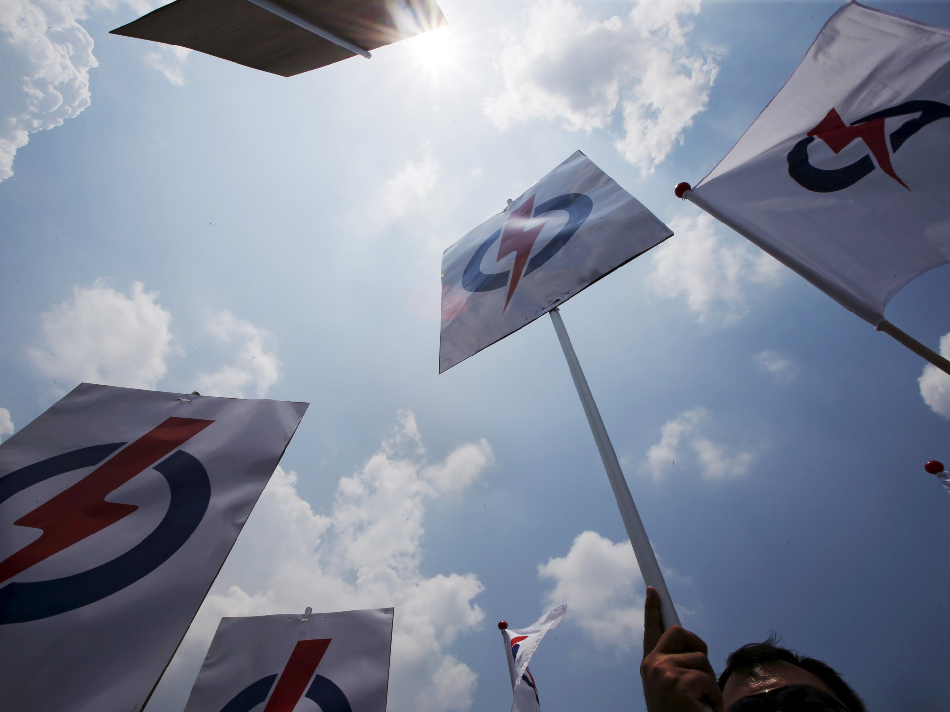 ‘İtibar kaybı’: Singapur’un iktidar partisi skandalla boğuşuyor