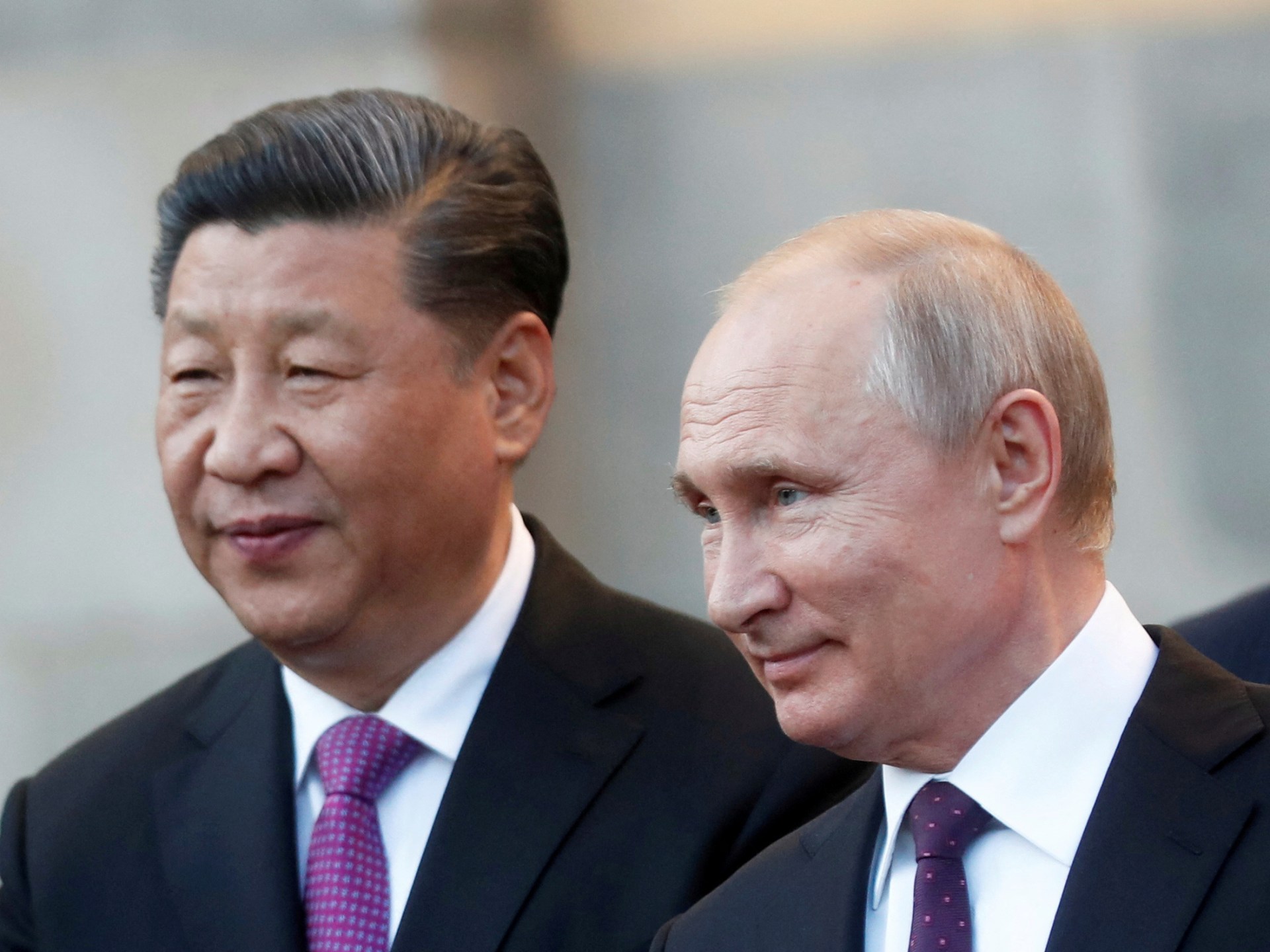 Путин (Россия) и Си Цзиньпин осуждают вмешательство США |  политические новости