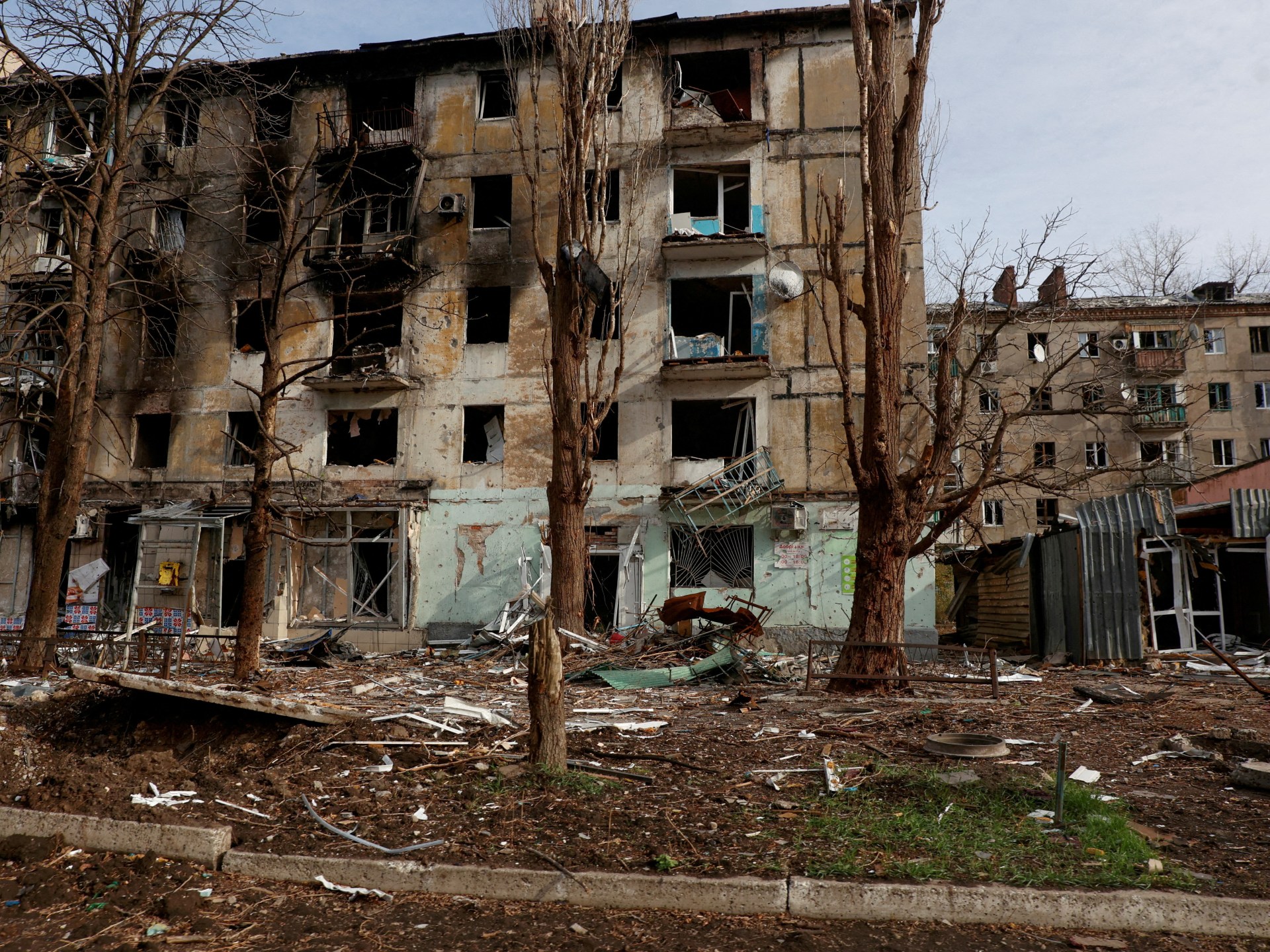 Ukraine troops withdraw from front-line city of Avdiivka, army chief says
