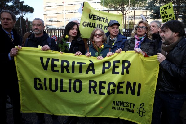 Четирима египетски служители отново са изправени пред съда в Италия за смъртта на Джулио Регени