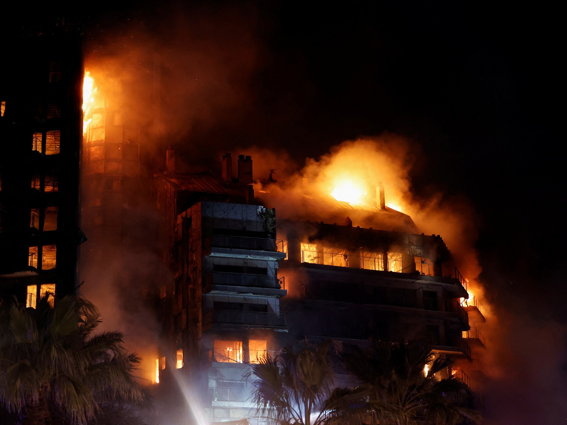 Deadly blaze rips through apartment block in Spain | Newsfeed