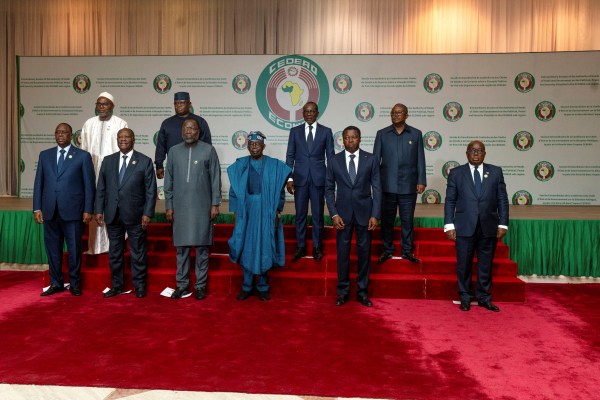 ECOWAS вдига санкциите срещу Нигер на фона на напрежението в Западноафриканския блок