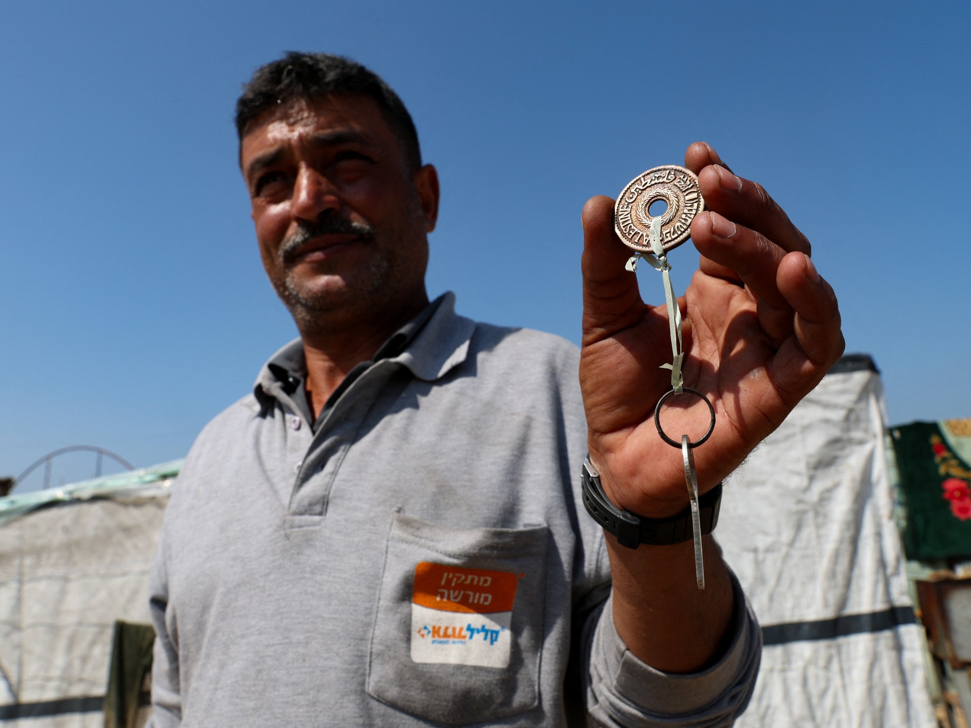 Keys to lost homes in Gaza become symbol of Palestinian resistance | Israel War on Gaza