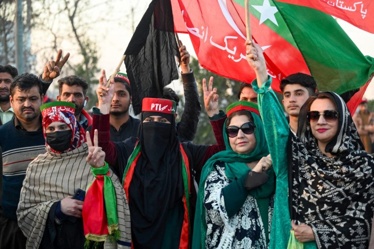 Supporters of Khan's Pakistan Tehreek-e-Insaf (PTI)