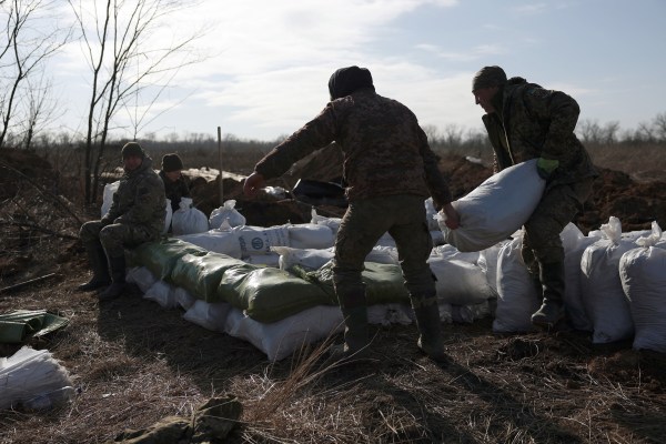 Украйна започна разследване на твърденията че руските сили са екзекутирали