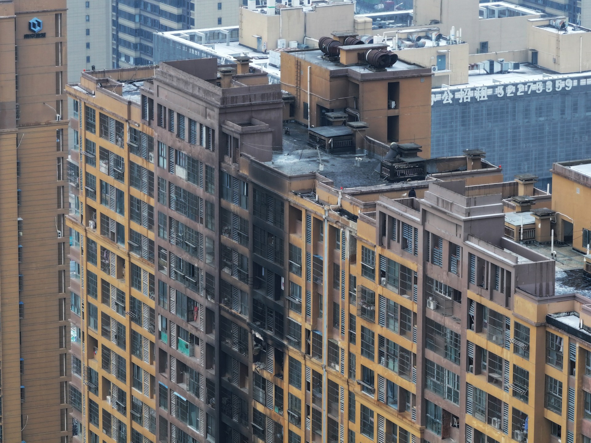 中国南京公寓火灾15人死亡| 消息