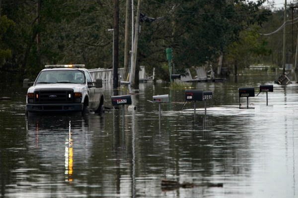 Застрахователната криза прави собствениците на жилища уязвими в застрашената от урагани Луизиана