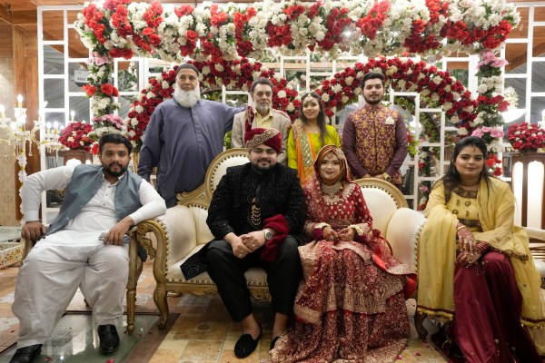 В Пакистан е сезонът на сватбите и има име – „Декемберистан“