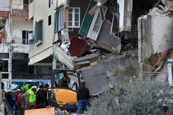 Хизбула предупреждава, че Израел ще „плати цената“ след убитите бойци и цивилни