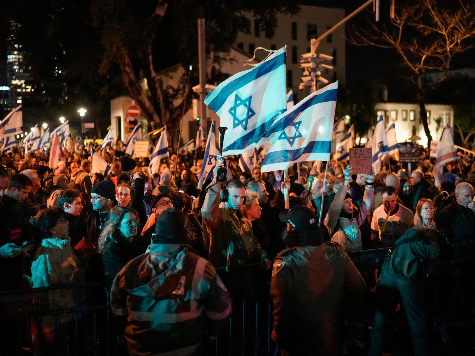 네타냐후, 수천 건의 시위 속에서 조기 선거 요구 거부  이스라엘의 가자지구 전쟁 소식