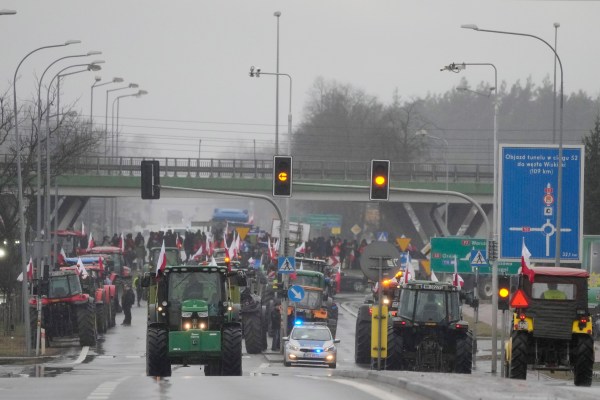 Зеленски кани полските лидери на границата, за да разрешат протестите на фермерите