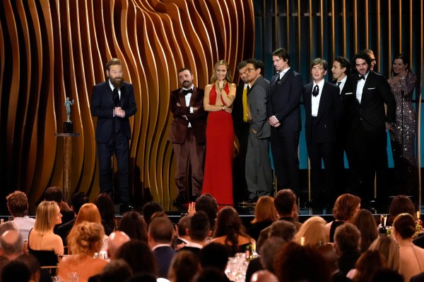 Опенхаймър печели много на наградите на Гилдията на актьорите, увеличавайки надеждите за Оскар