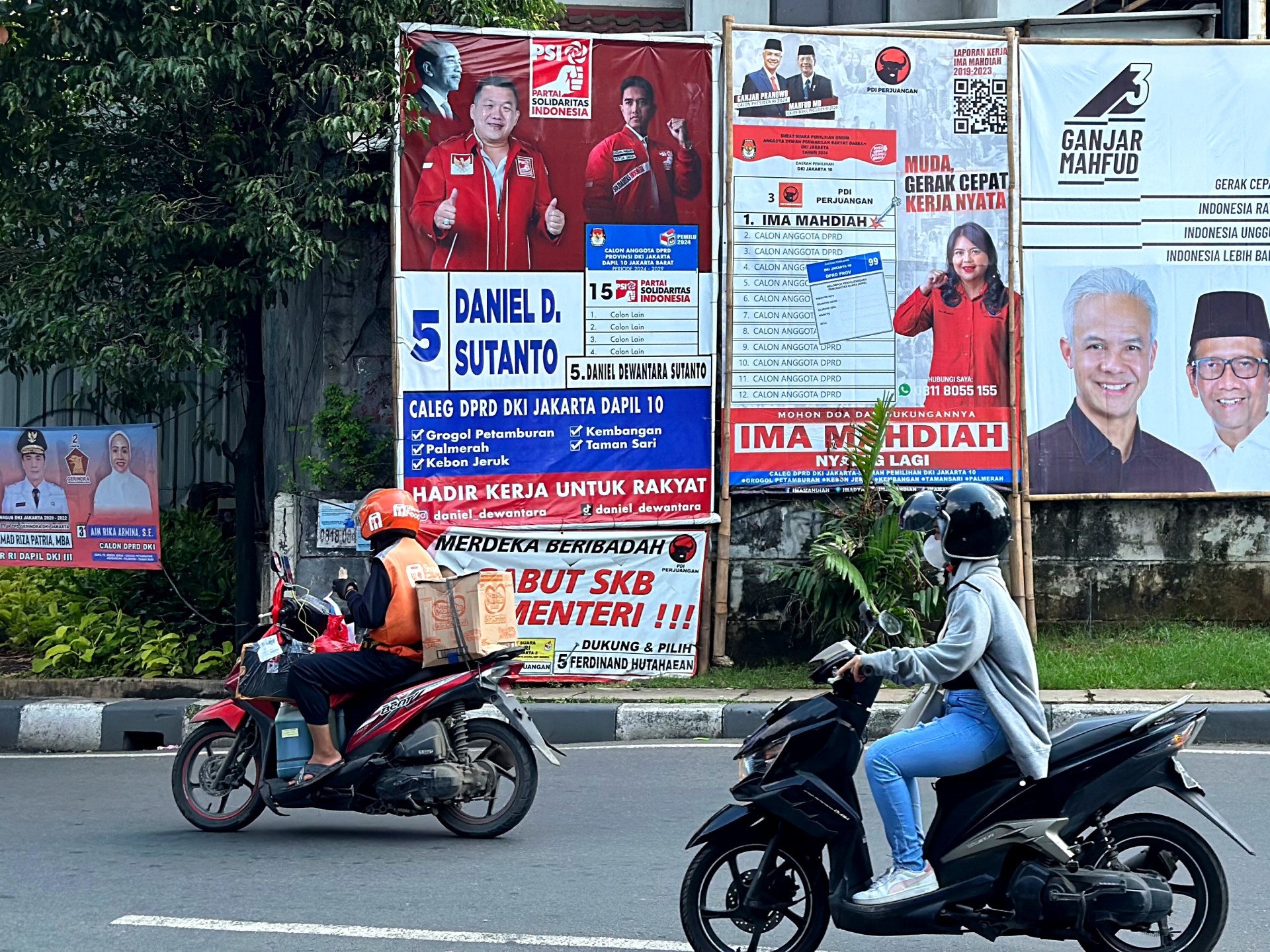 ‘Fix it from within’: More Chinese Indonesians chase seats in parliament | Elections News