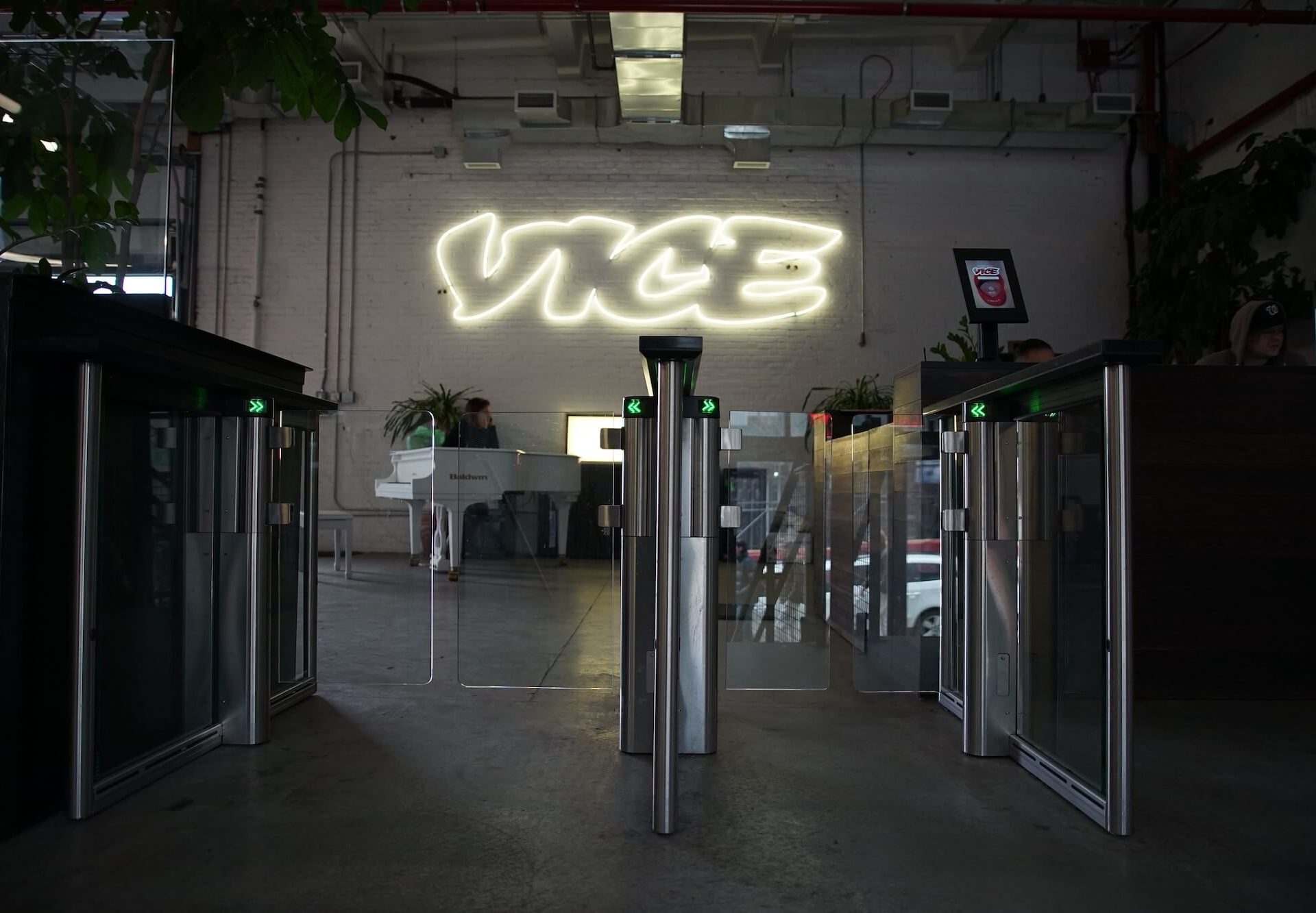 Vice Media cerrará su sitio principal y despedirá a cientos de empleados |  Informes de los medios