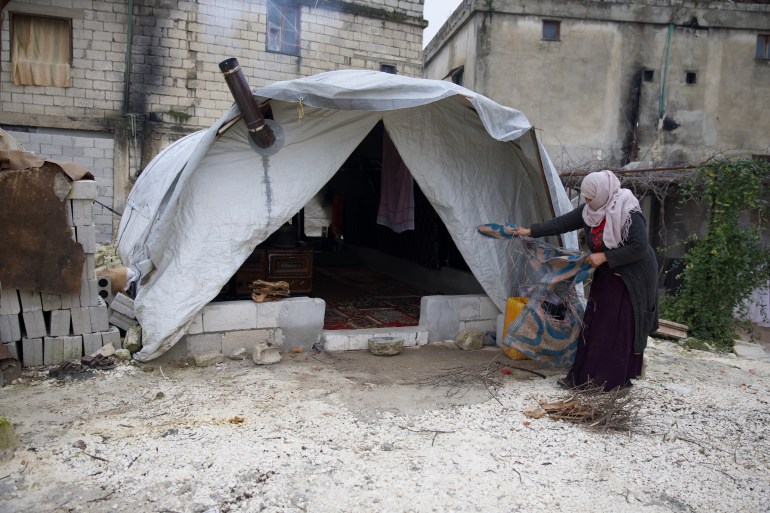 The tents that the residents of Al-Hamziyah village chose to reside in do not provide any comfort or protection from the elements, but they do make them feel safe in the event of aftershocks.