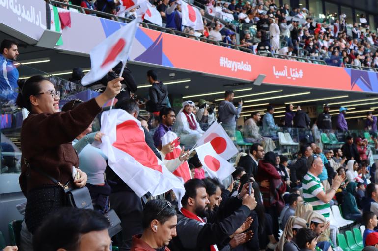 Aficionados en Irán vs Japón – Cuartos de final de la Copa Asiática AFC