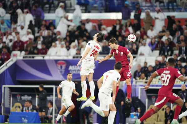 От първата минута на задъхания мач Катар и Иран се