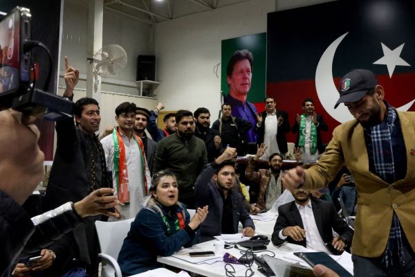 Резултатите от общите избори в Пакистан са неубедителни – съперничещите