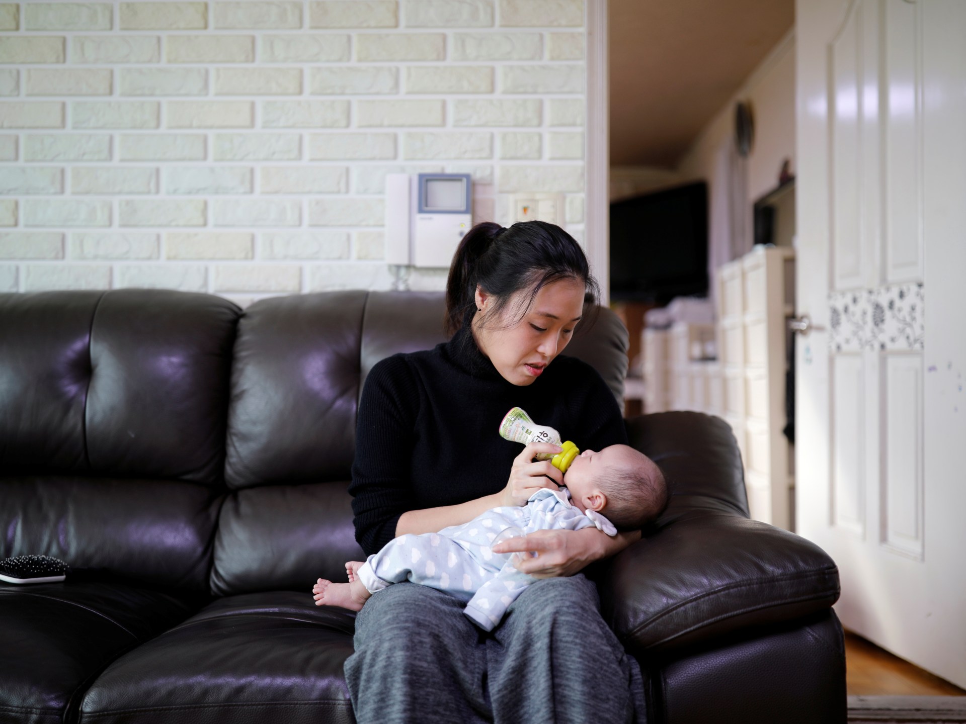从韩国到中国：为什么东亚的生育率越来越低？  | 人口新闻