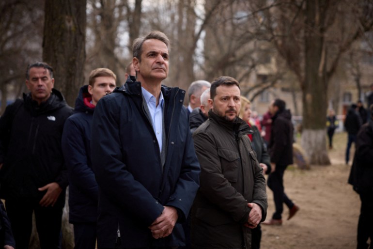 O presidente da Ucrânia, Volodymyr Zelenskiy, e o primeiro-ministro grego, Kyriakos Mitsotakis