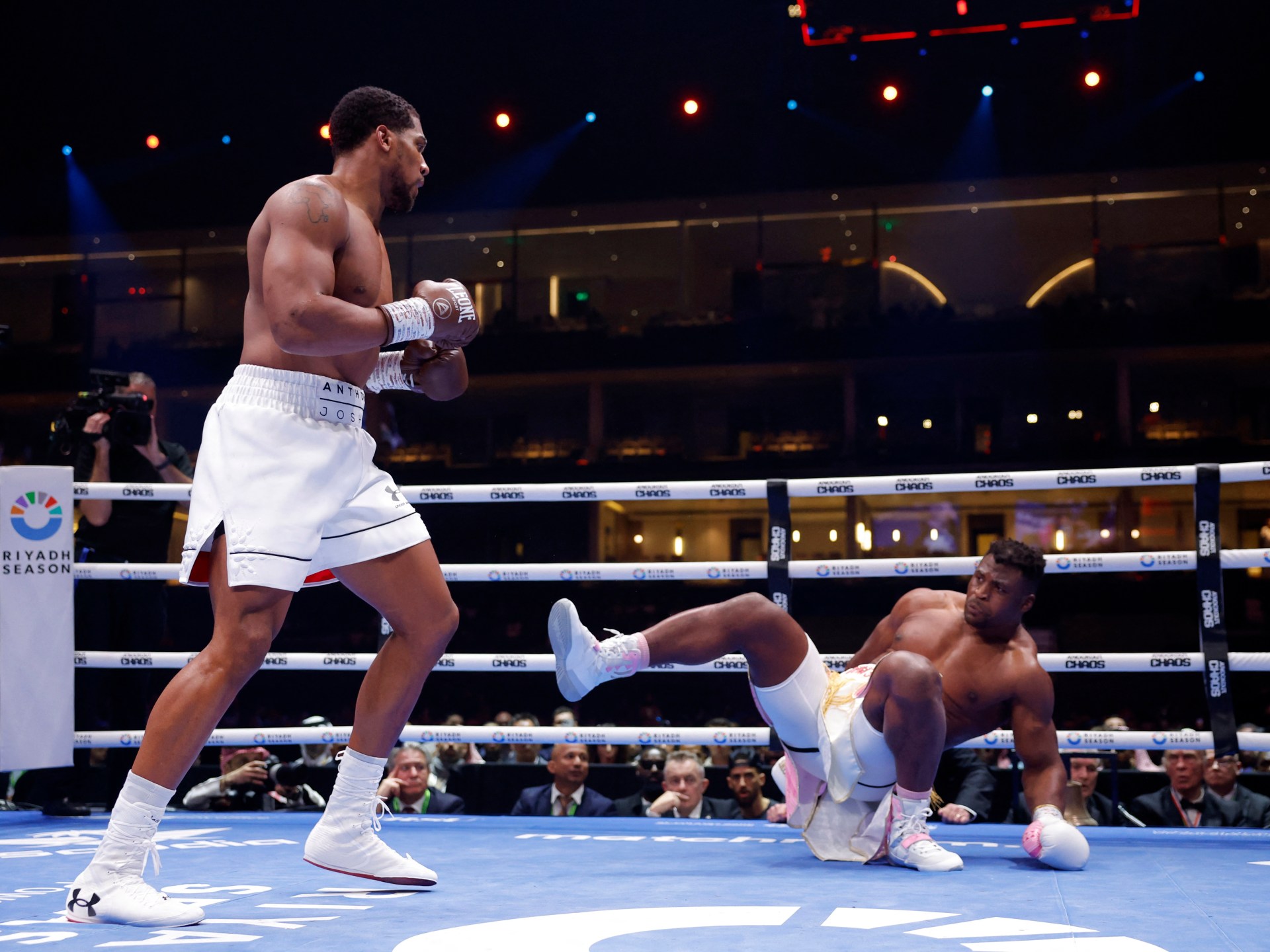Anthony Joshua vs Francis Ngannou: Heavyweight Boxing – as it happened |  Boxing News | Al Jazeera