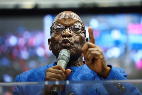 Бившият президент на Южна Африка Джейкъб Зума е изключен от изборите през май