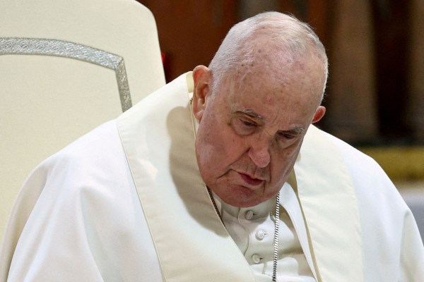 Кремъл каза че призивът на папа Франциск за преговори за