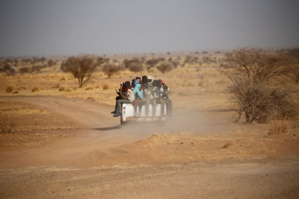 Телата на 65 души бяха открити в масов гроб в Либия: Агенцията на ООН за миграцията