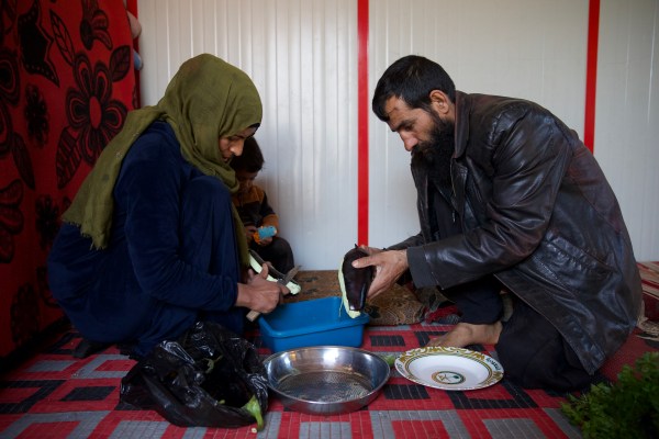 Maqali, просто сирийско ястие, което спаси ифтара на разселено семейство за Рамадан